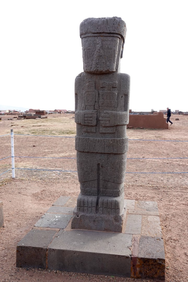 Estela Ponce, Kalasasaya, Tiwanaku