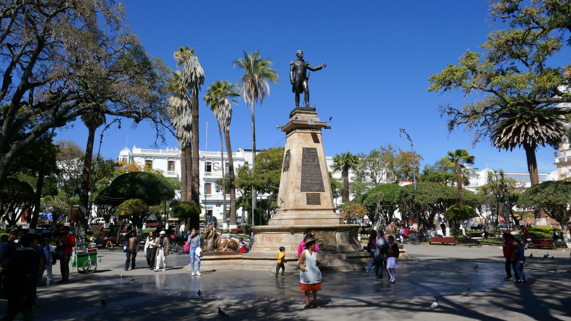Plaza 25 de Mayo, Sucre