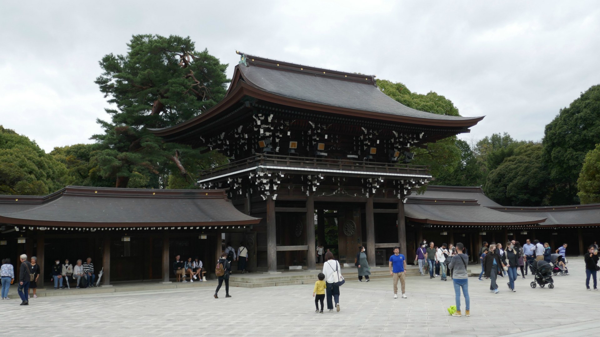 Minami-Shinmon Gate, Meiji Jingu Shrine, Tokyo