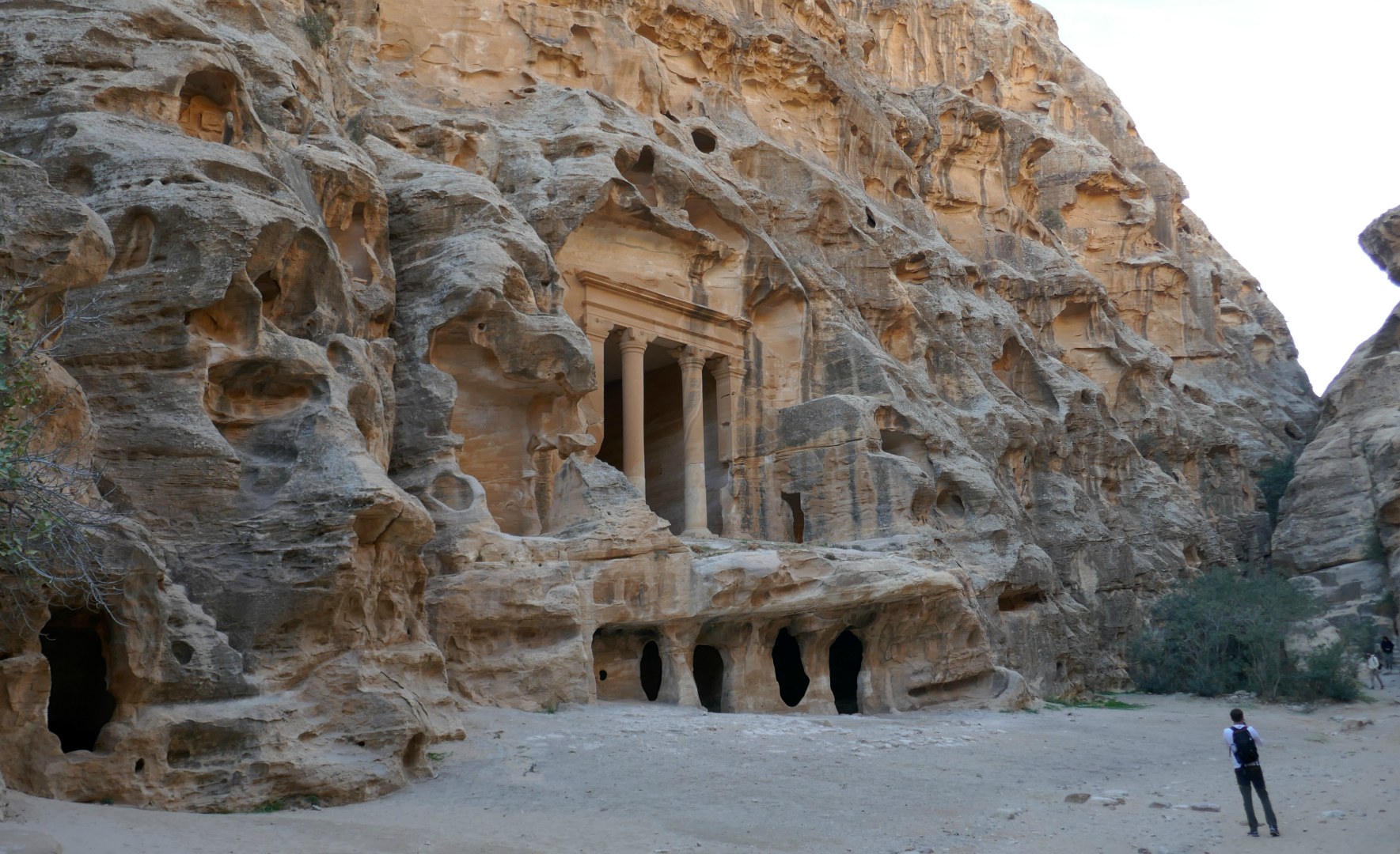 Triclinium, Little Petra