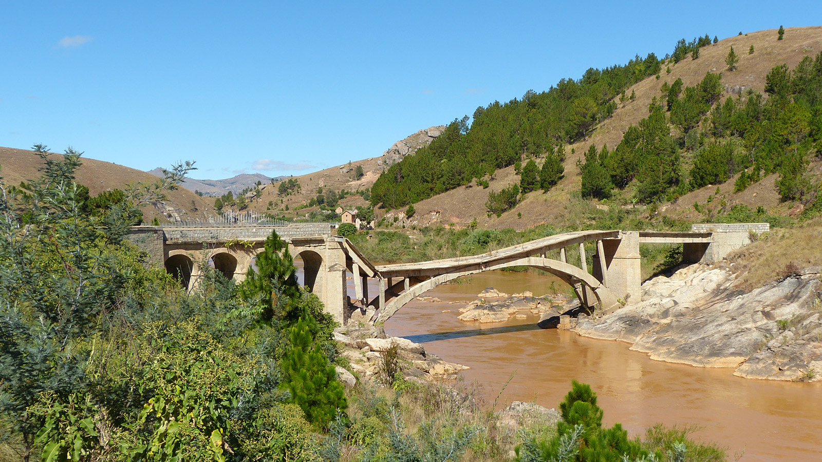 Dynamited Bridge, Antsirabe