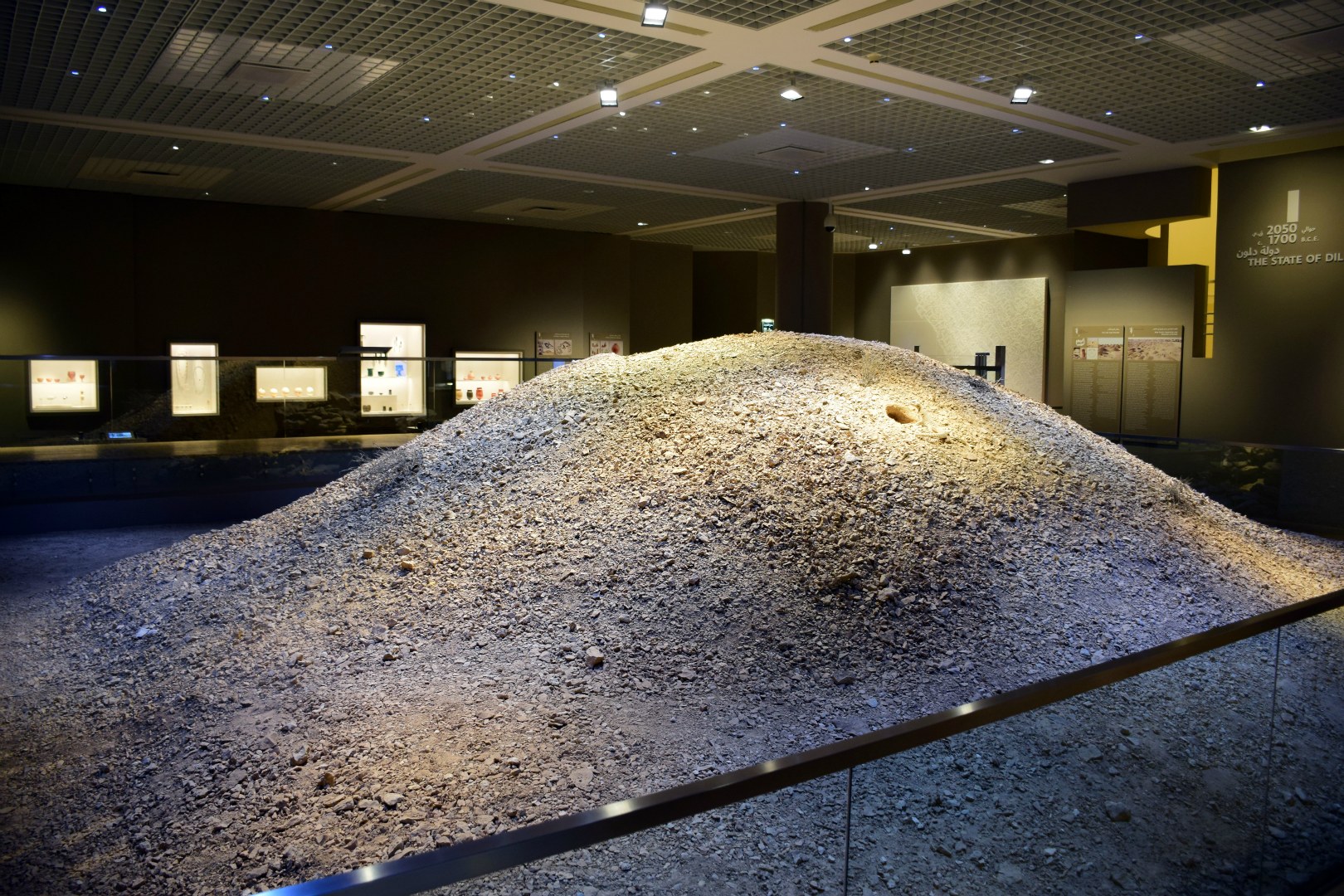 Dilmun burial mound, Bahrain National Museum