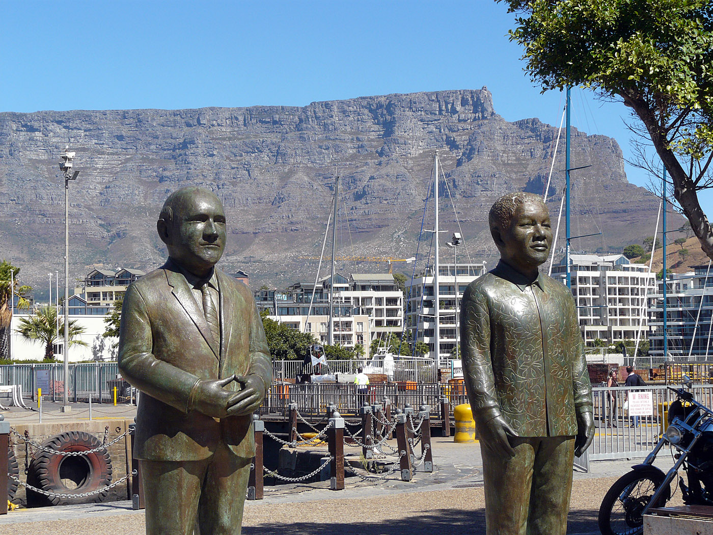 De Klerk and Mandela Statues, Victoria and Alfred Waterfront, Cape Town