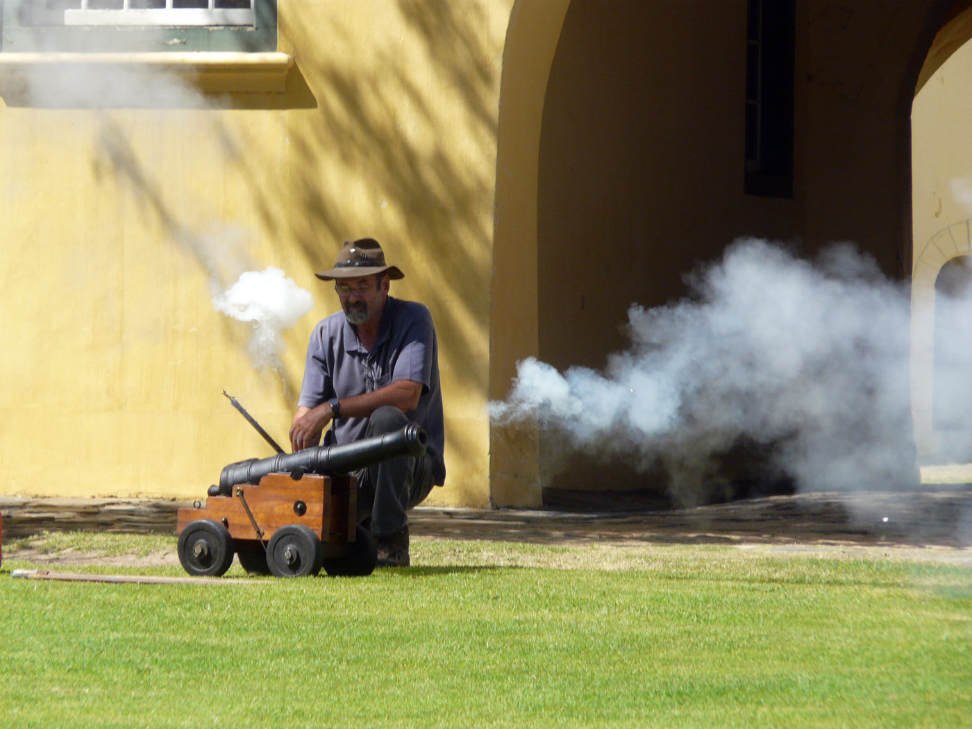 Cannon demonstration at Castle of Good Hope, Cape Town