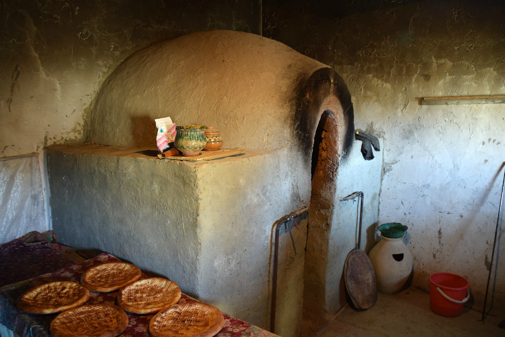 Typical bread oven, Gijduvan