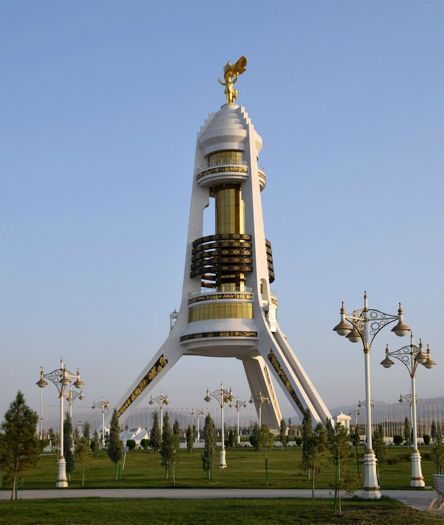 Neutrality Monument, Ashgabat