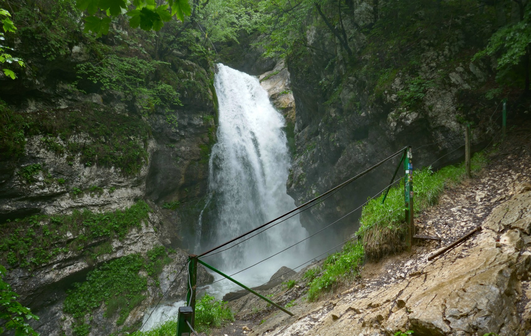 Mostnica Falls